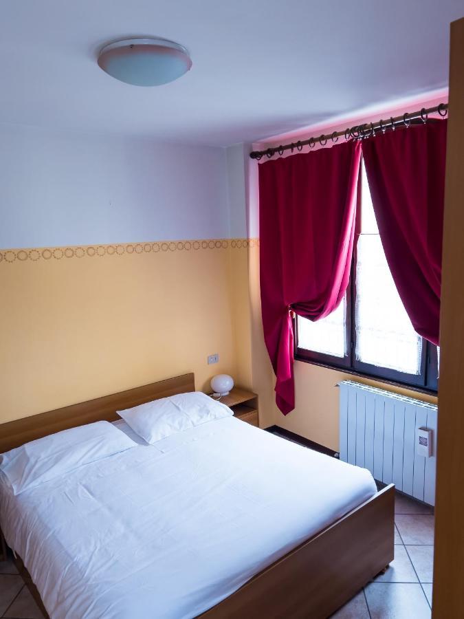 Aparthotel El Rocol à Vezza dʼOglio Extérieur photo