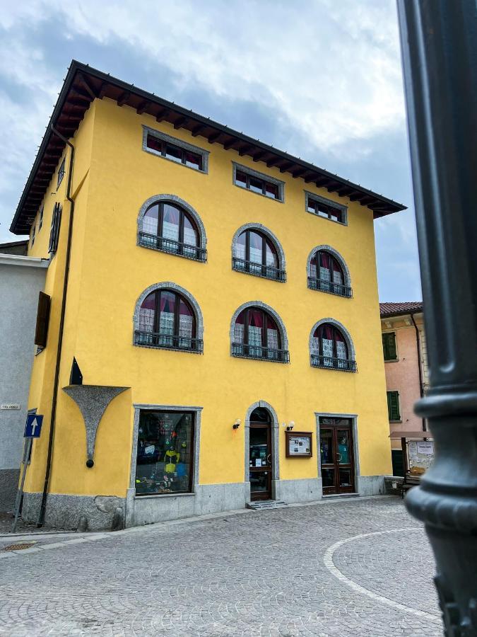 Aparthotel El Rocol à Vezza dʼOglio Extérieur photo